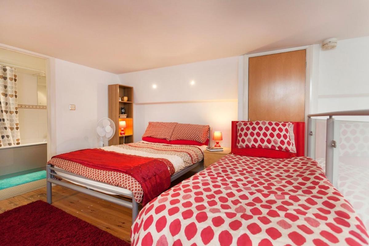 City Centre 2 Double Bedrooms New York Style Apartment With 6 Proper Beds - Most Central Location - Two Bathrooms And Full Kitchen In Thurland Street Close To Victoria Centre Shopping Centre - Outdoor Parking For Cars Or Vans At Five Pounds A Day Apartment *